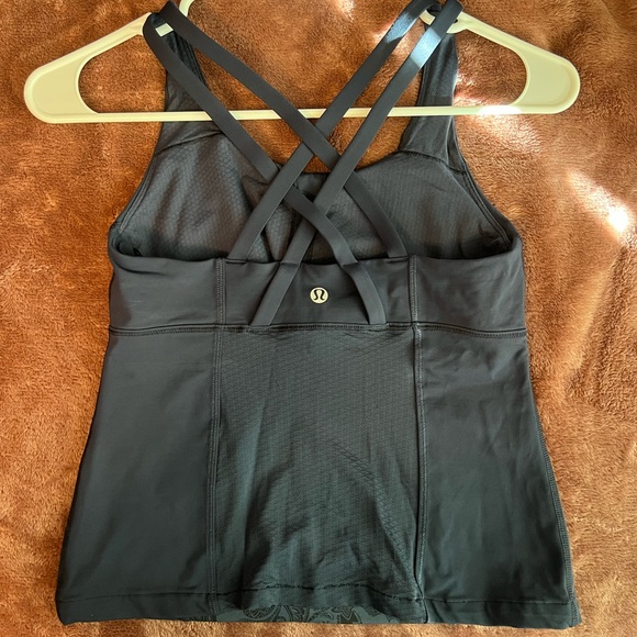 Cropped lululemon tank with strappy back - Picture 2 of 2